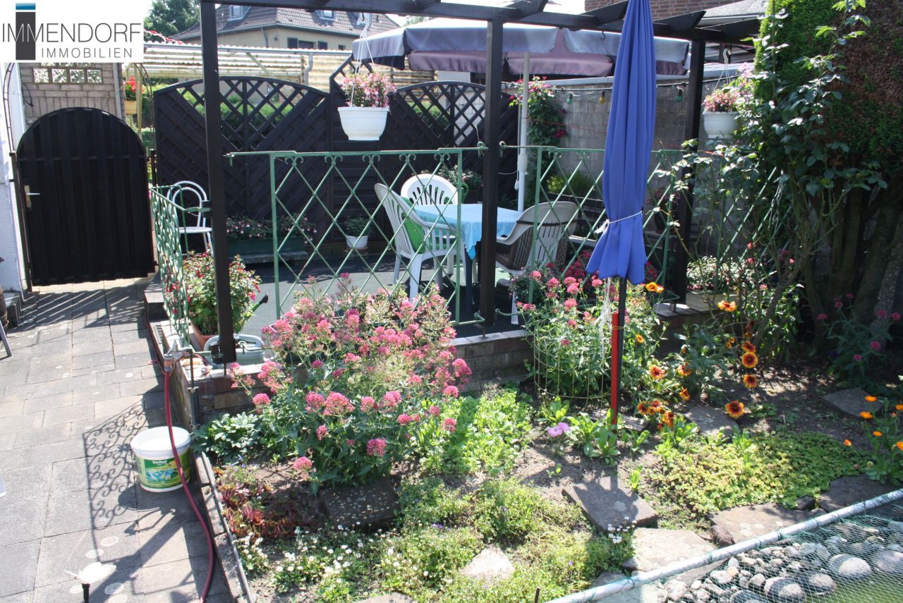 Referenz-Objekt Verkauf: Einfamilienreiheneckhaus in guter Lage sucht neuen Eigentümer