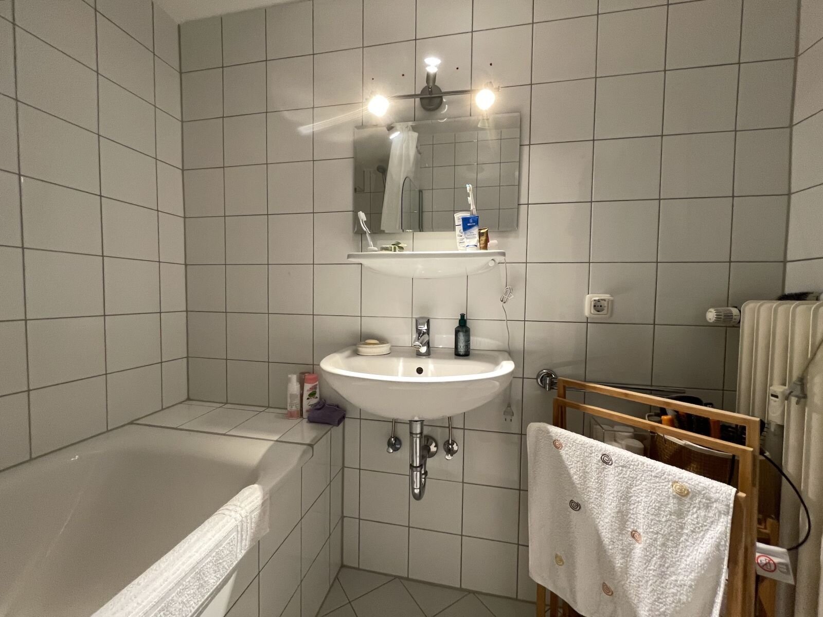 Bad mit Wanne