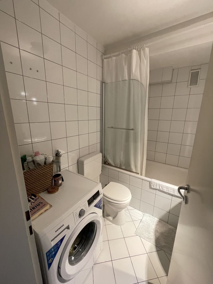 Bad mit Wanne Bild 2