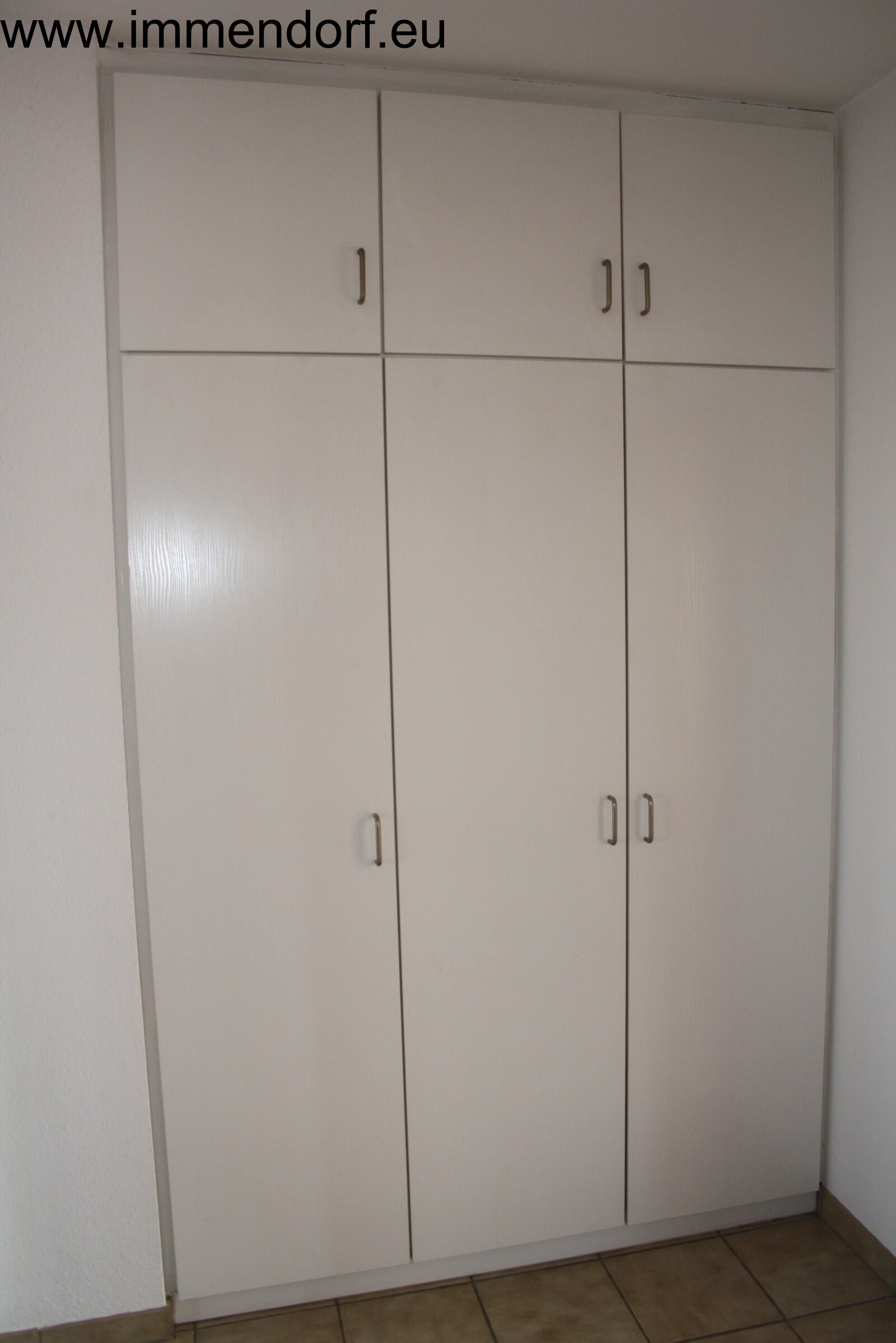 3 Dielenschrank