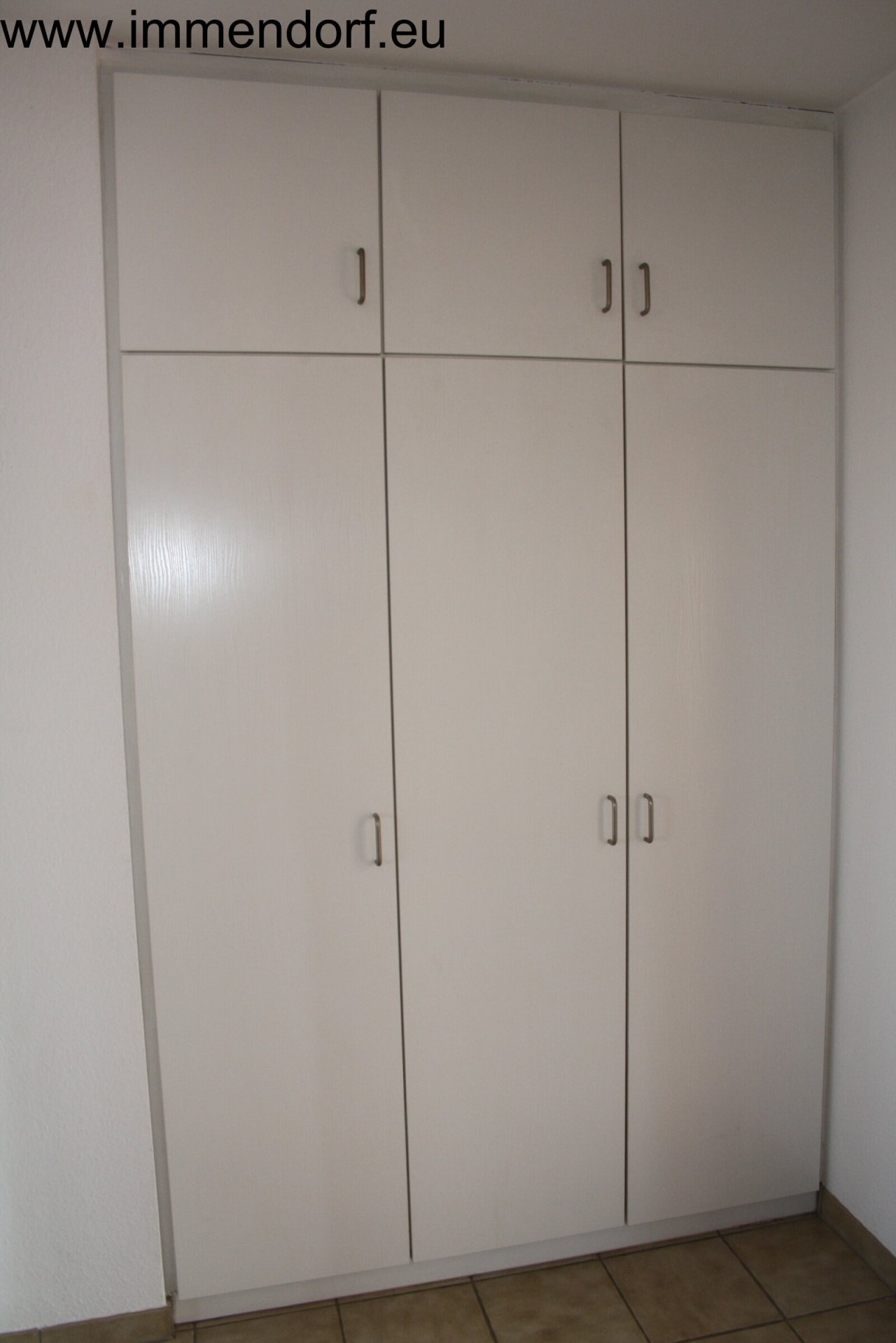 3 Dielenschrank 3 Dielenschrank